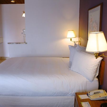 Days Inn Harbor View Сан-Диего Экстерьер фото