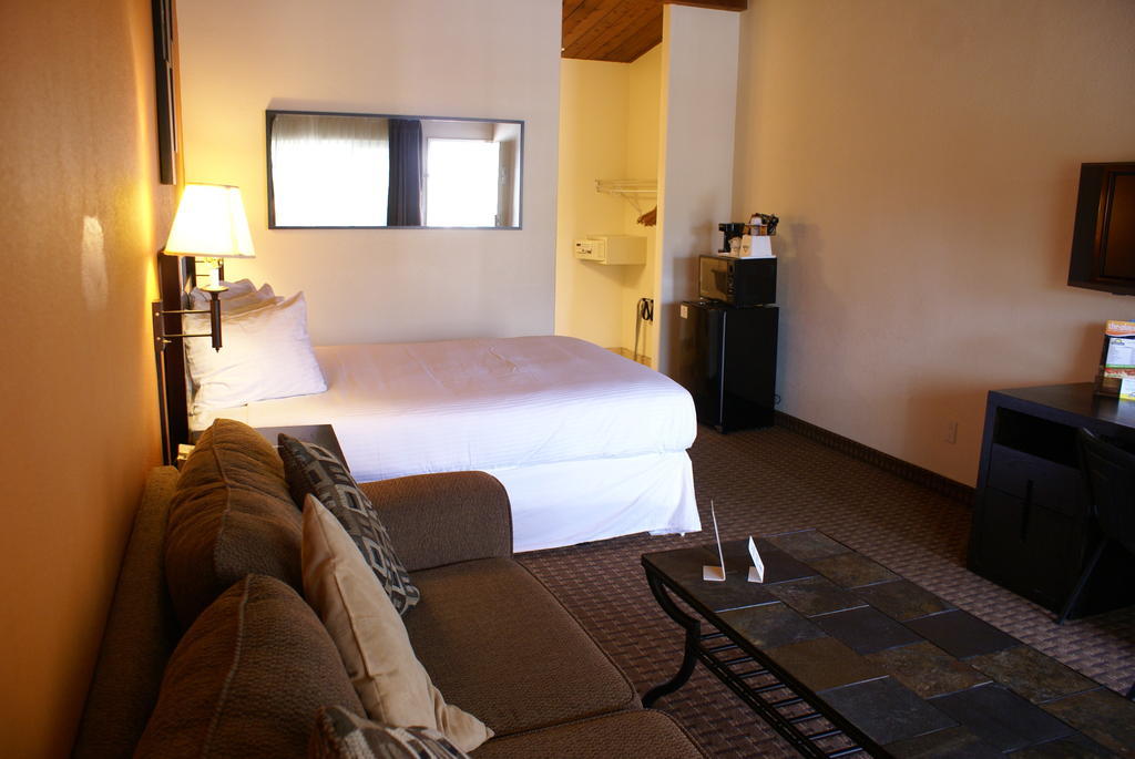 Days Inn Harbor View Сан-Диего Экстерьер фото
